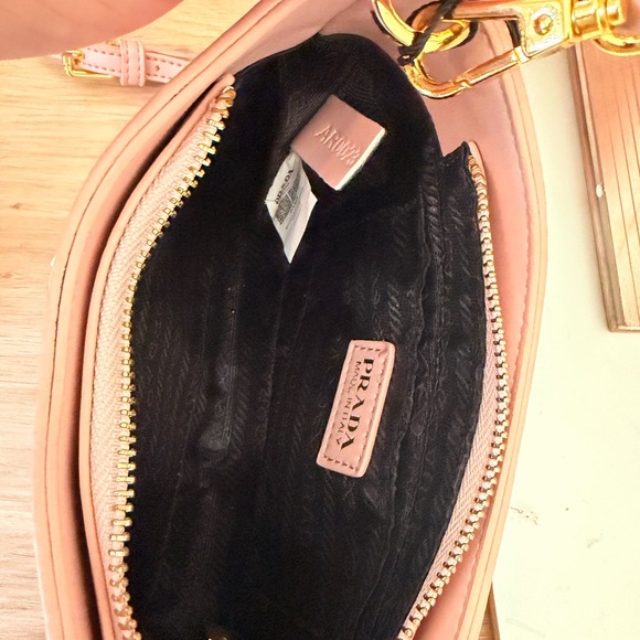 Prada Pink Leather Shoulder Bag with Gold Hardware - Picture 3 of 4